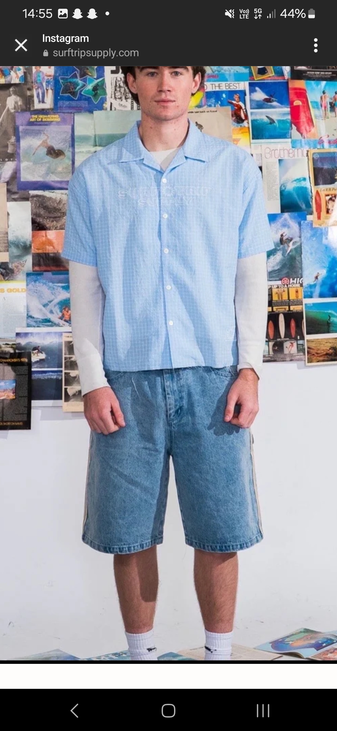 Accumulation de Vêtements & Jeans